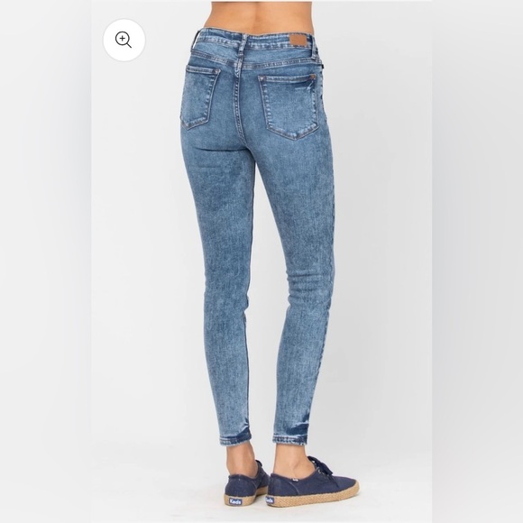 Judy Blue Acid Wash Skinny Jeans Size 26 - Picture 3 of 10